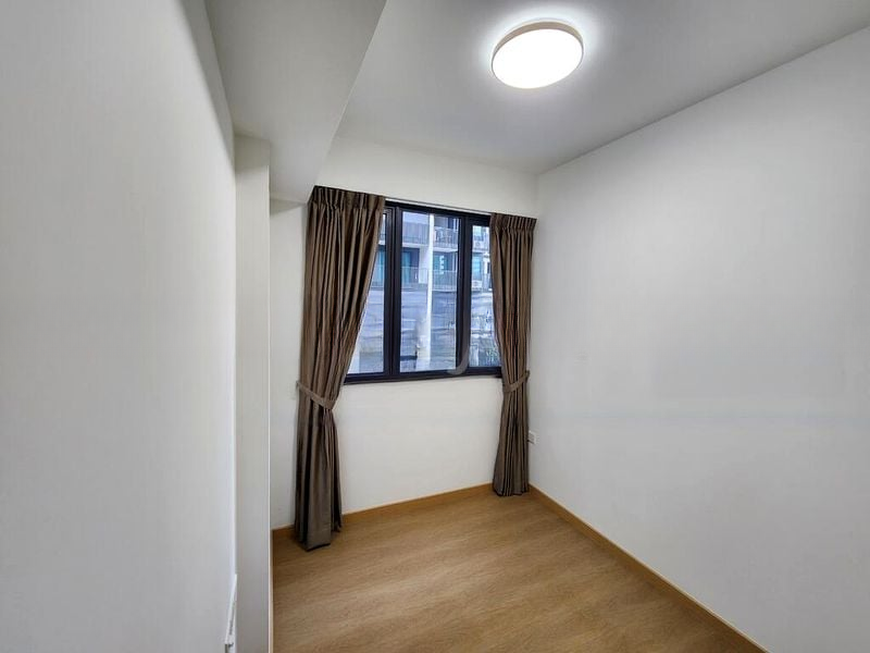 TREASURE AT TAMPINES 8