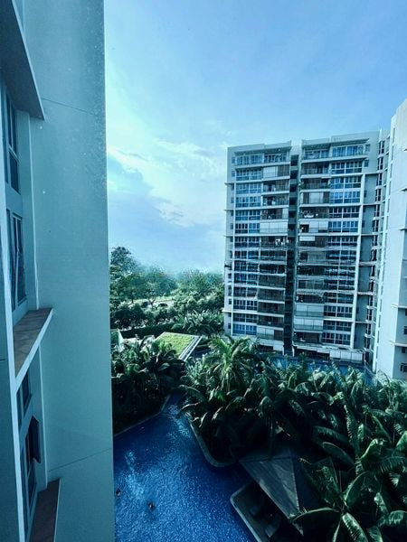 Q BAY RESIDENCES 4