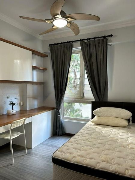 RIVERVALE CREST 8