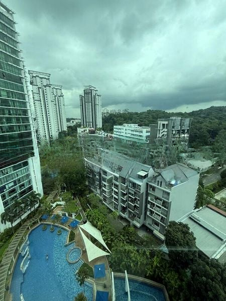 HILLVIEW REGENCY 8
