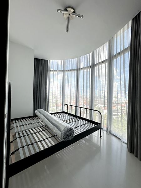 ROBIN SUITES 7