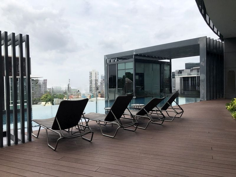 ROBIN SUITES 11