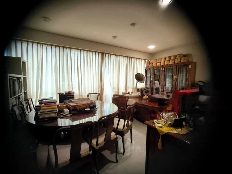 HIGH STREET CENTRE 2