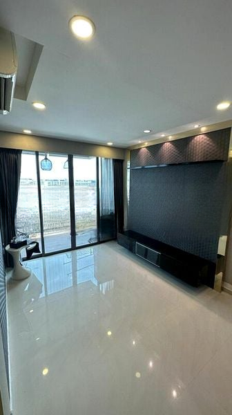 NINE RESIDENCES 5