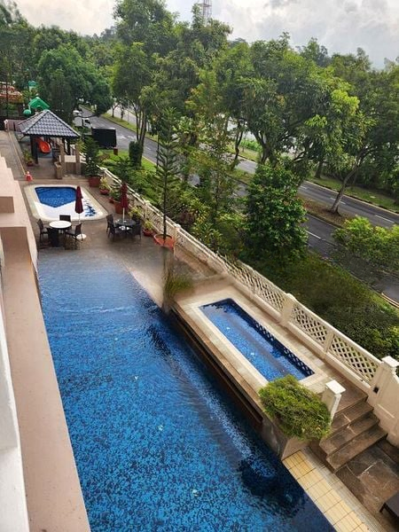 SHERWOOD CONDOMINIUM 12