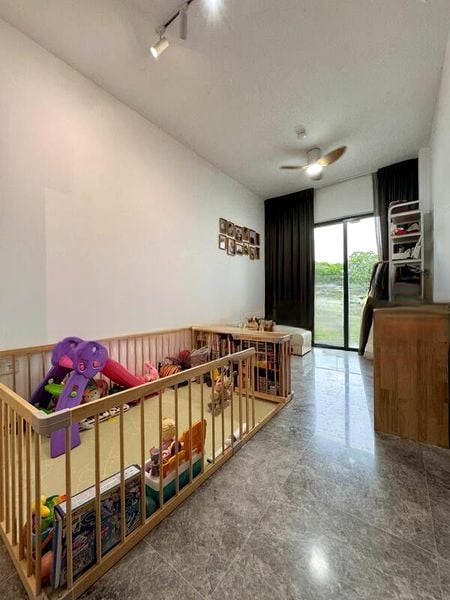 FOURTH AVENUE RESIDENCES 6