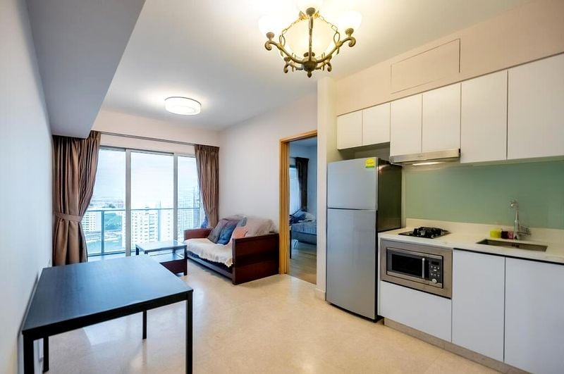 EIGHT RIVERSUITES 12