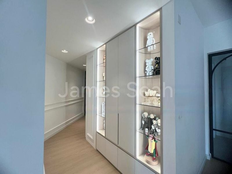 RIVERFRONT RESIDENCES 13