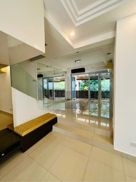 LOYANG TOWNHOUSES 4