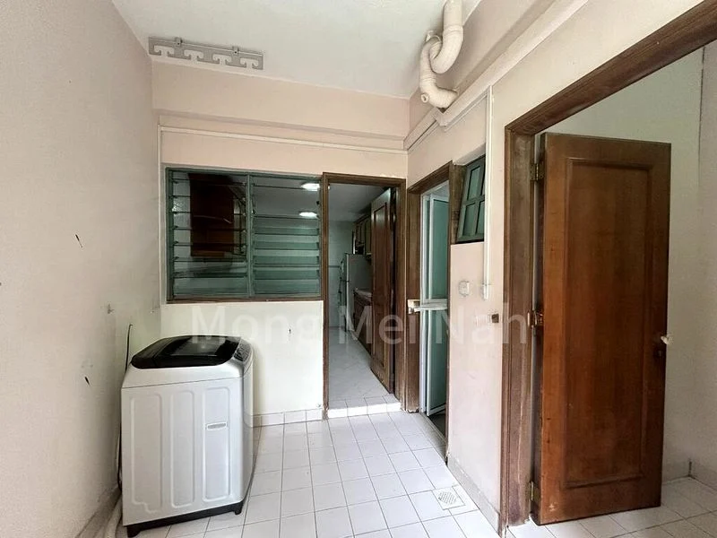 GOLD COAST CONDOMINIUM 5