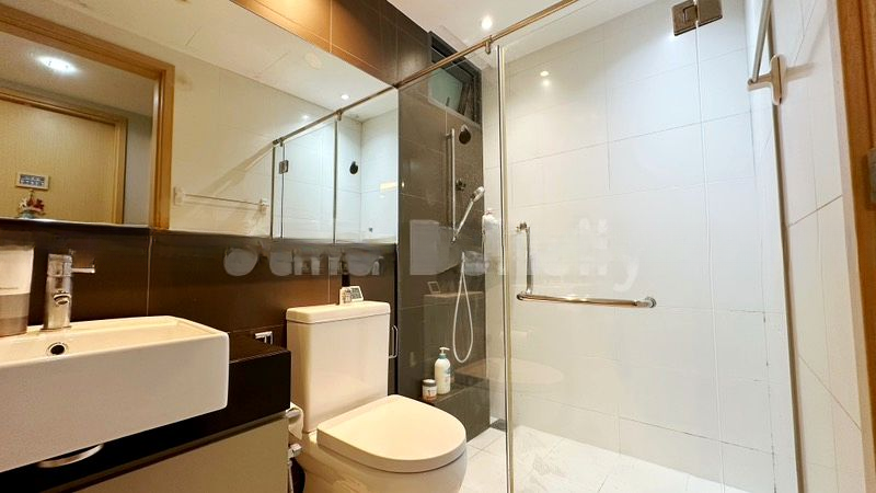 ESPARINA RESIDENCES 8