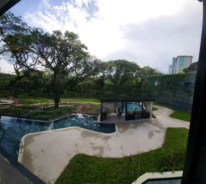 AVENUE SOUTH RESIDENCE 12