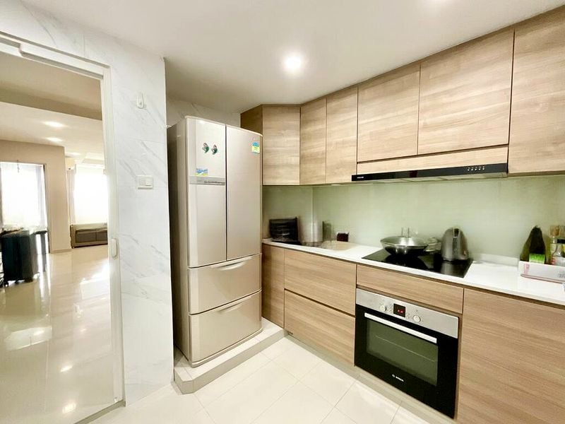 ORCHID PARK CONDOMINIUM 4