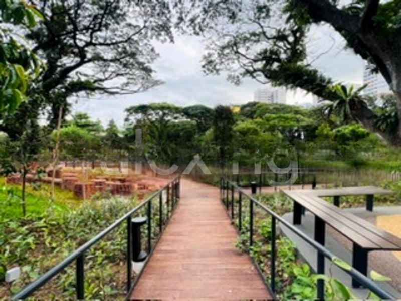 AVENUE SOUTH RESIDENCE 5