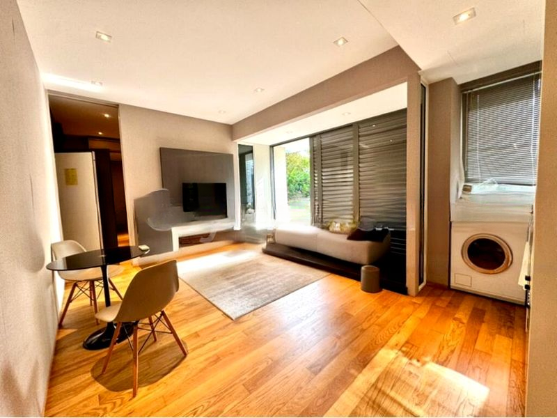 THE PEAK @ CAIRNHILL I 9