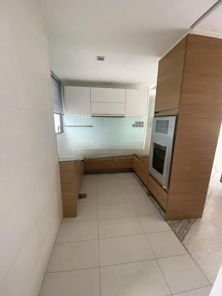 SUITES @ CAIRNHILL 11