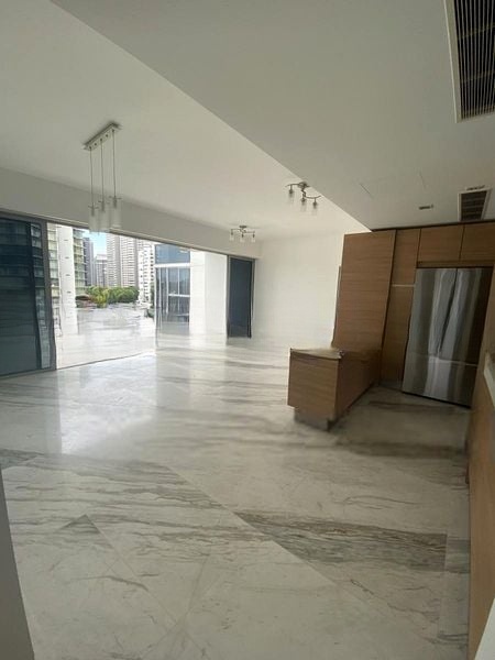 SUITES @ CAIRNHILL 9