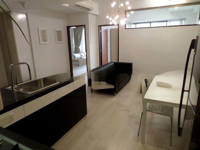 INTERNATIONAL PLAZA 8