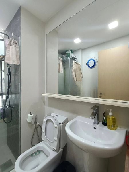 ROSEWOOD SUITES 9