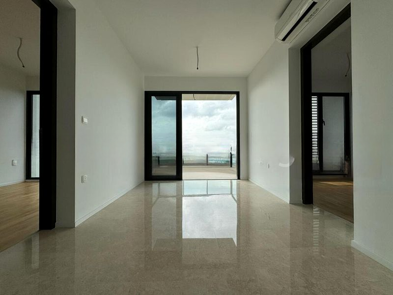 AVENUE SOUTH RESIDENCE 12