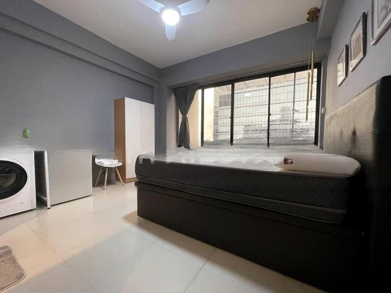 INTERNATIONAL PLAZA 8