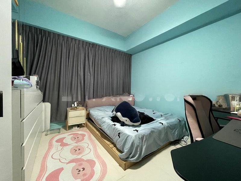 INTERNATIONAL PLAZA 11