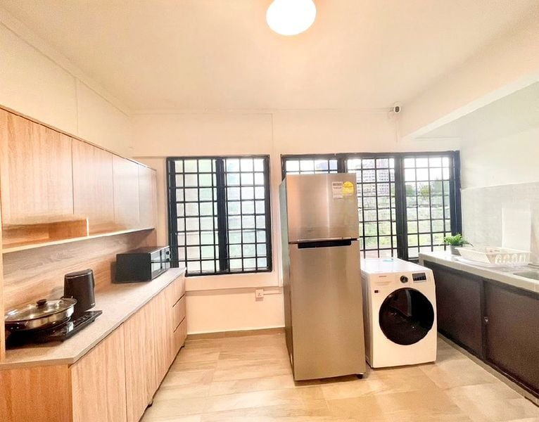 PEOPLE'S PARK COMPLEX 5