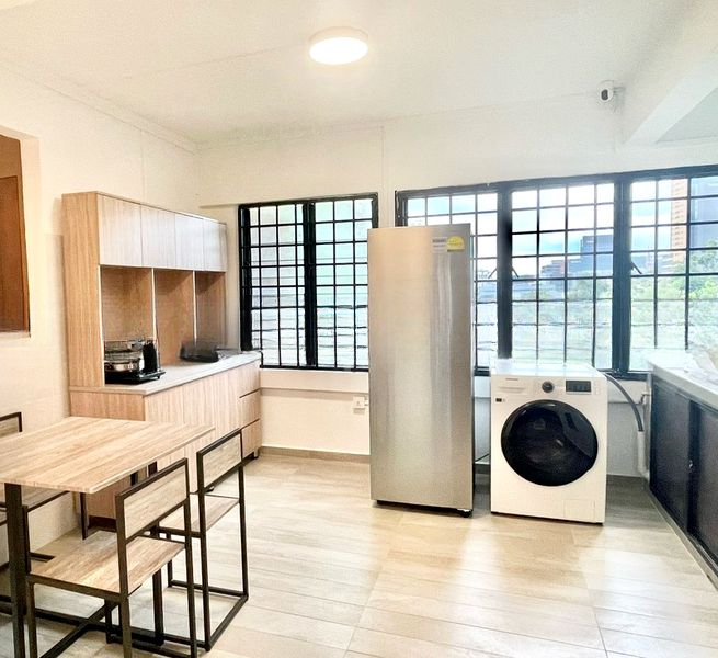 PEOPLE'S PARK COMPLEX 11