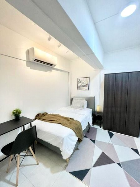 PEOPLE'S PARK COMPLEX 4