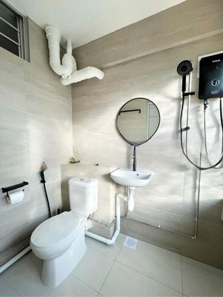 PEOPLE'S PARK COMPLEX 12