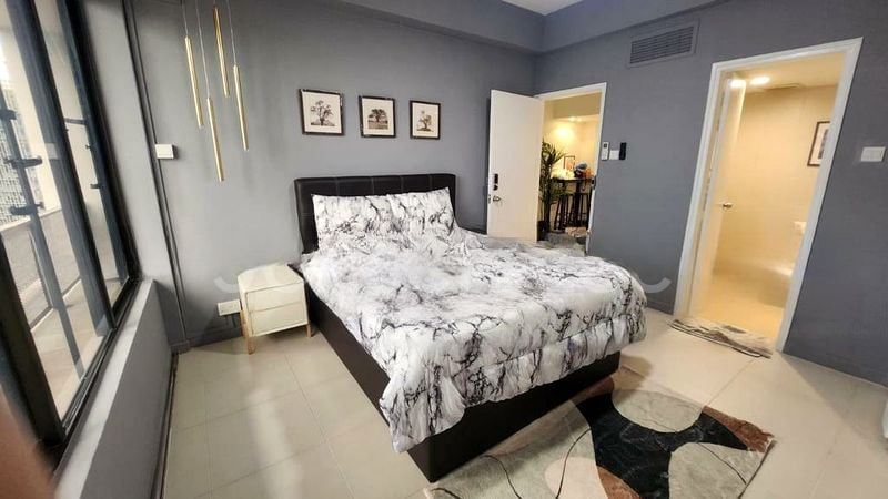 INTERNATIONAL PLAZA 8