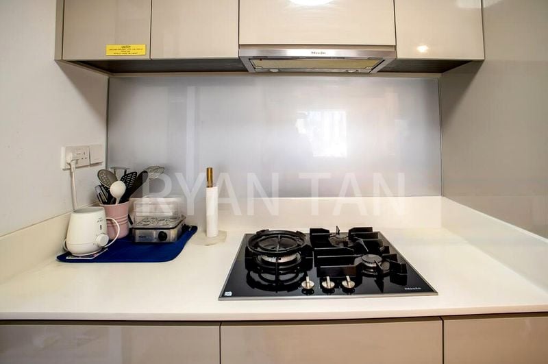 FOURTH AVENUE RESIDENCES 5