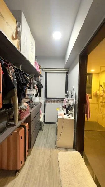 RIVERPARC RESIDENCE 4