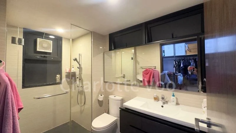 RIVERPARC RESIDENCE 5