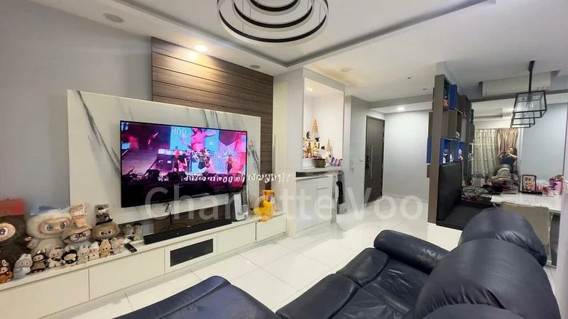 RIVERPARC RESIDENCE 9