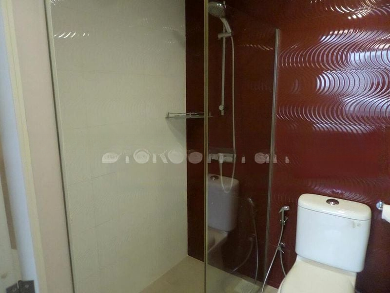 INTERNATIONAL PLAZA 9