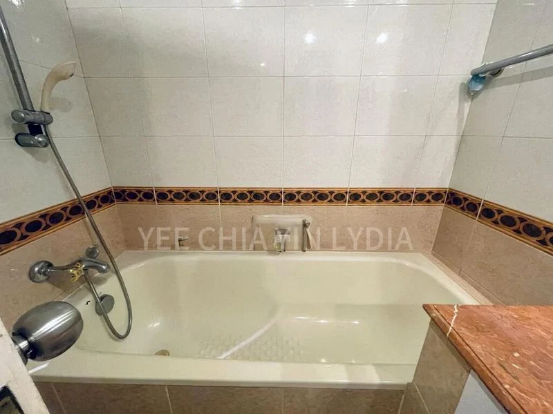 PARKVIEW APARTMENTS 4