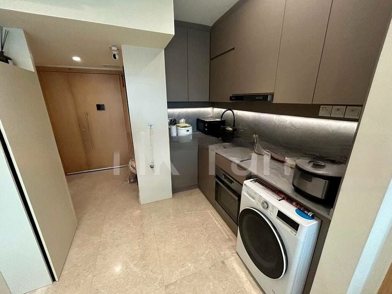 EIGHT RIVERSUITES 10