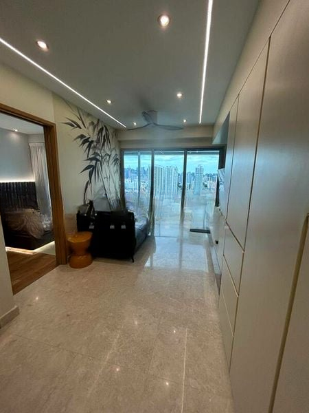 EIGHT RIVERSUITES 11