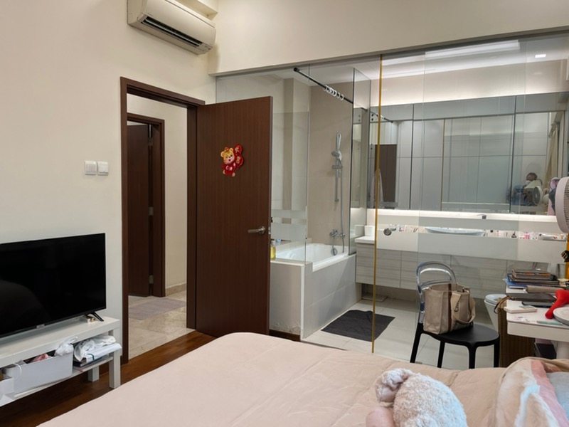 1 KING ALBERT PARK 10