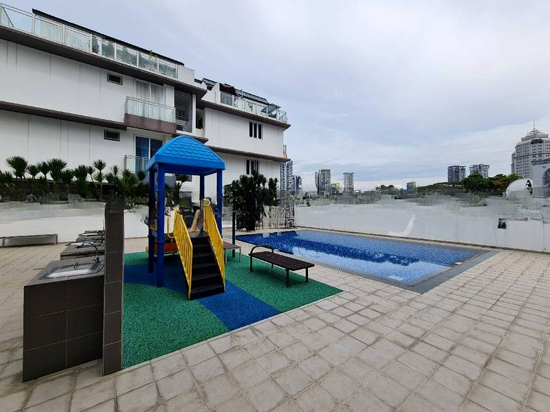 NOVENA REGENCY 9
