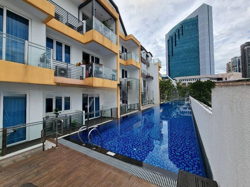 NOVENA REGENCY 12