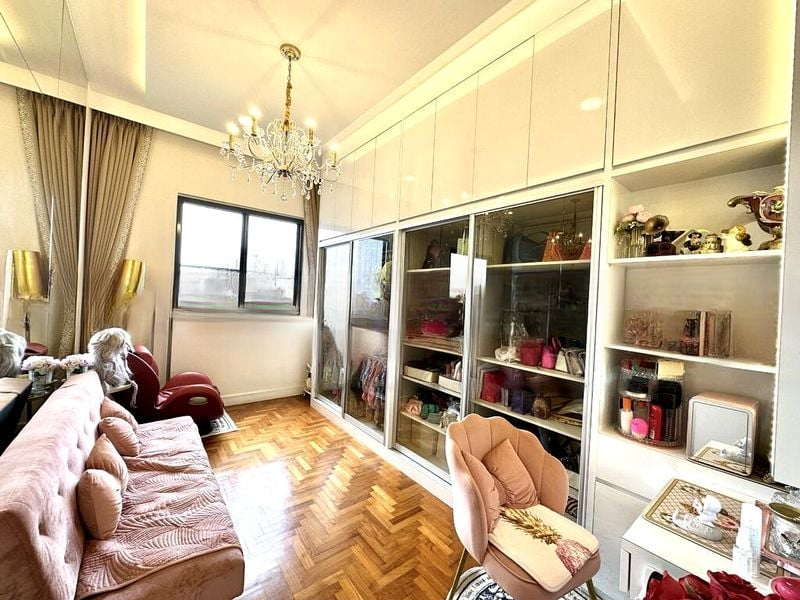 REGENT HEIGHTS 5
