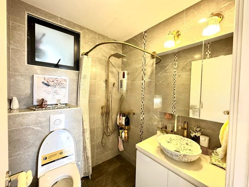 REGENT HEIGHTS 3