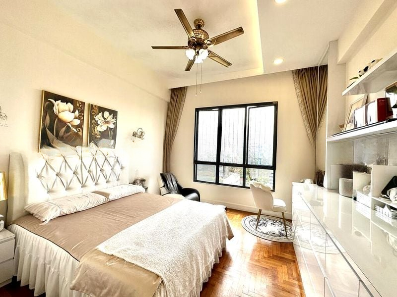 REGENT HEIGHTS 6