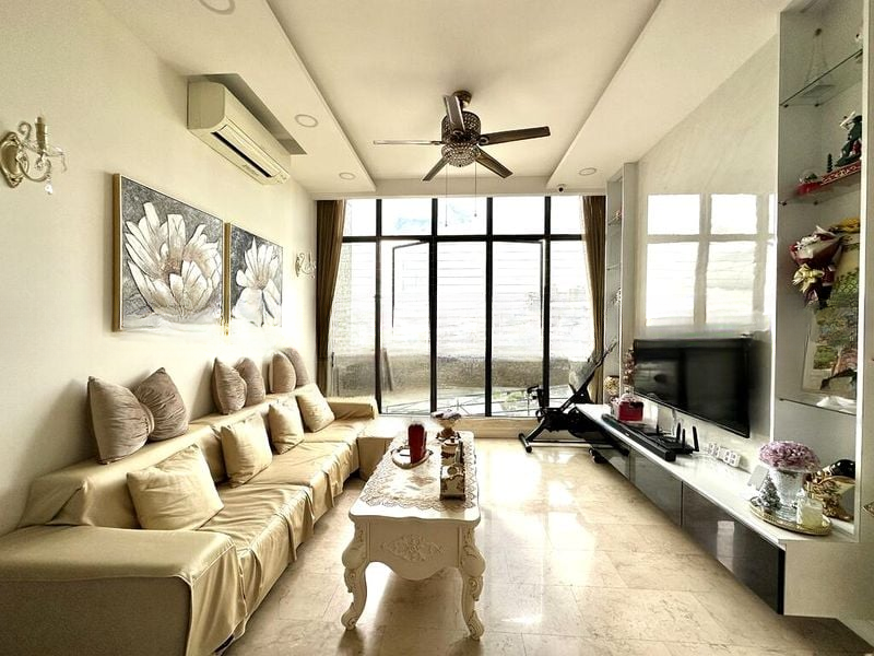 REGENT HEIGHTS 10