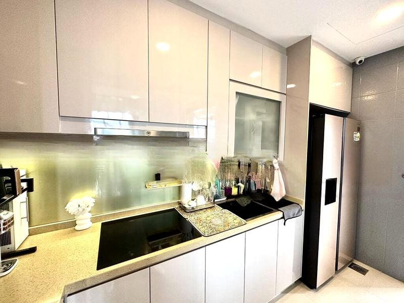 REGENT HEIGHTS 7