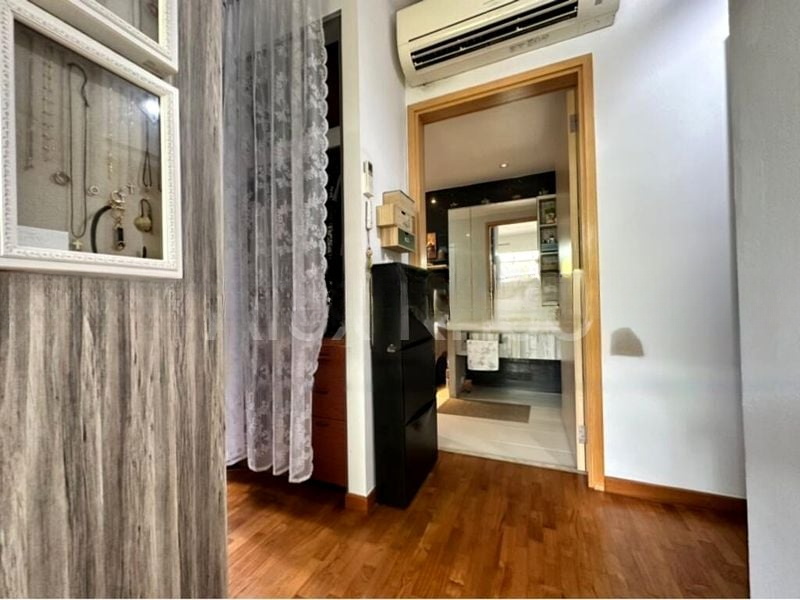 ESPARINA RESIDENCES 8