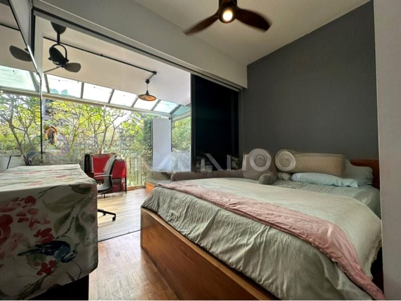 ESPARINA RESIDENCES 7