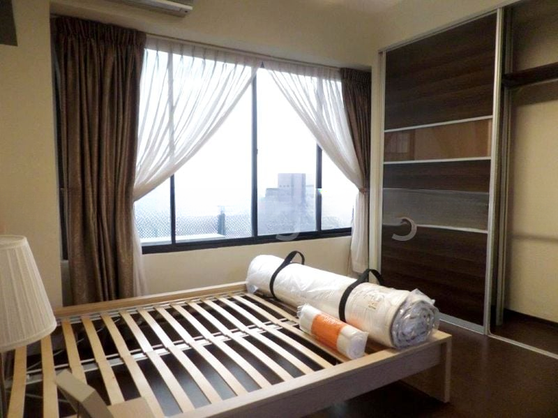 INTERNATIONAL PLAZA 7